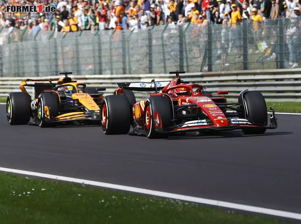 Foto zur News: Charles Leclerc im Ferrari vor Oscar Piastri im McLaren beim Formel-1-Rennen in Belgien 2024