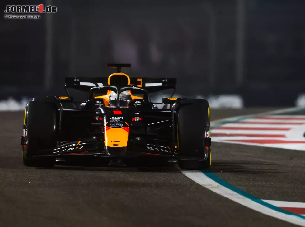 Foto zur News: Max Verstappen (Red Bull RB20) beim Formel-1-Rennen in Abu Dhabi 2024