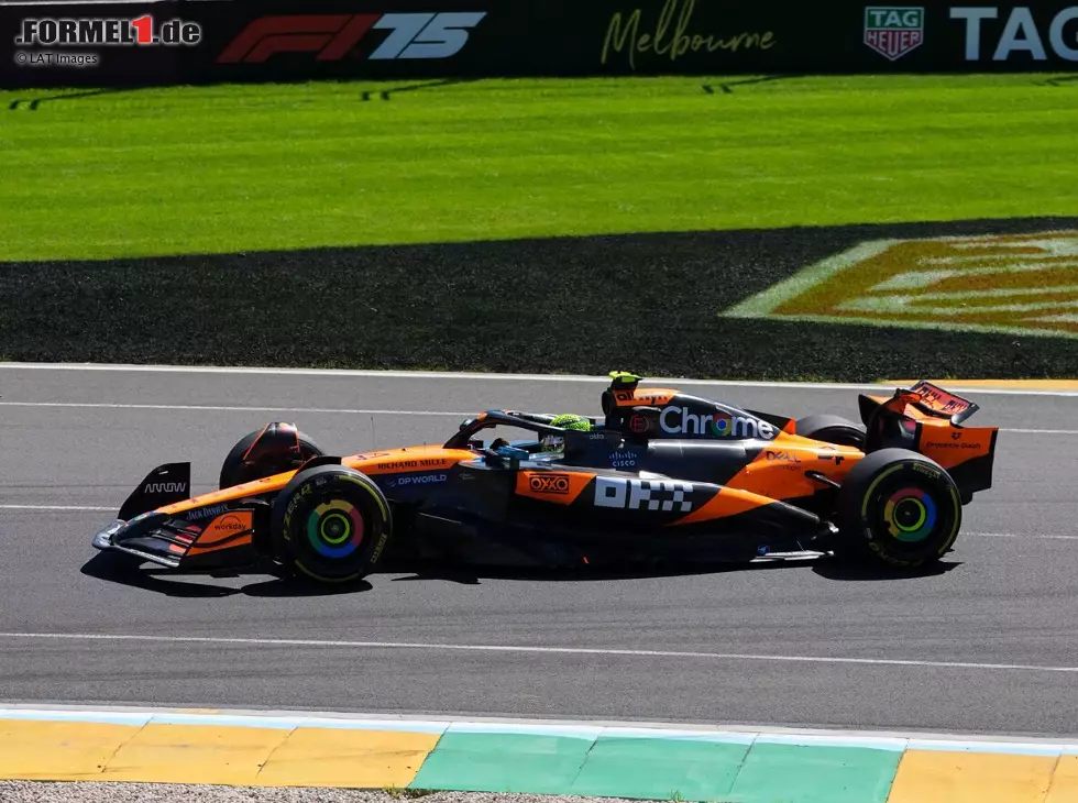 Foto zur News: Lando Norris (MCL39) beim Formel-1-Rennen in Australien 2025