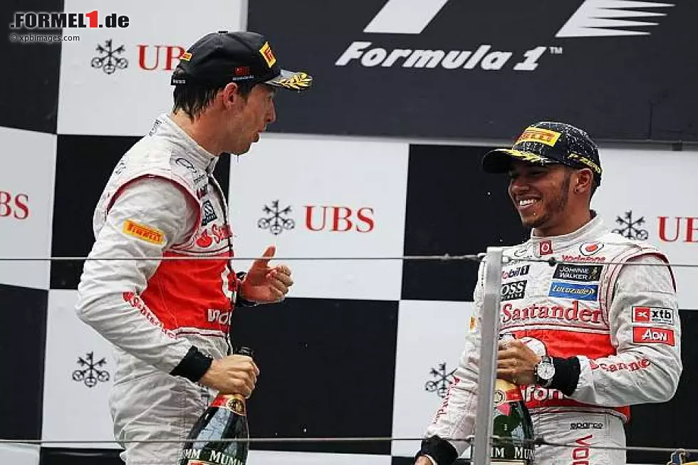 Jenson Button, Lewis Hamilton Foto zur News: Jenson Button, Lewis Hamilton